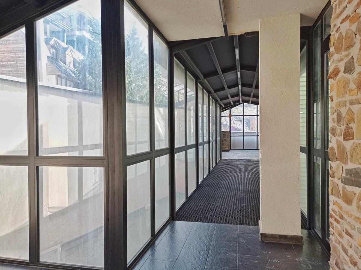 Estudio Superior Serraneu Σιέρρα Νεβάδα Εξωτερικό φωτογραφία